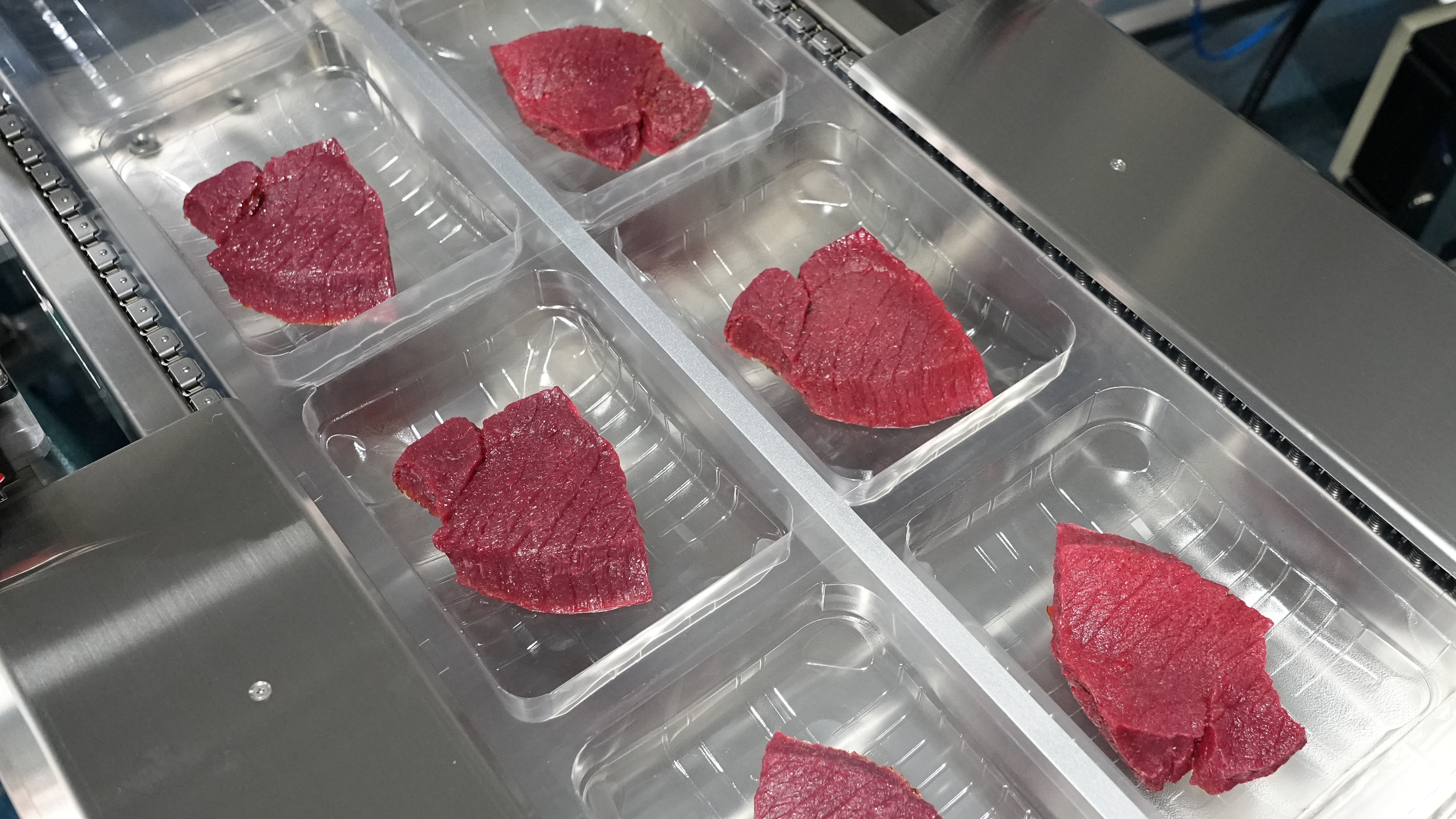 花蓮 HVR-420T(Q) 硬質フィルム MAP サーモンシーフードインスタントミール肉用熱成形真空包装機